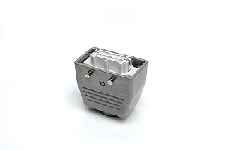 EMAS EBM10PU30 Metal 10 Kontak Uzatma Tipi Priz 16A Üstten Girişli Çok Kontaklı