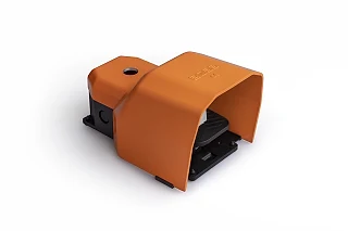 EMAS PDKA11BX10T PDK Serisi Metal Korumalı 1NO+1NC Taşıma Kol Delikli Tekli Turuncu Plastik Pedal