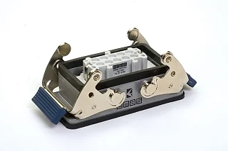EMAS EBM10PM47 Metal 10 Kontak Makine Tipi Priz 16A Alttan Girişli 2 Metal Mandallı Çok Kontaklı